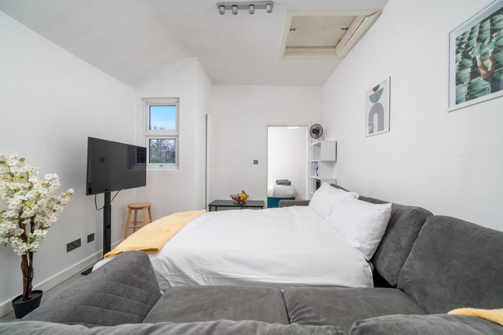 New 3Bed Stylish Apartment With Amazing Transport London Eksteriør billede