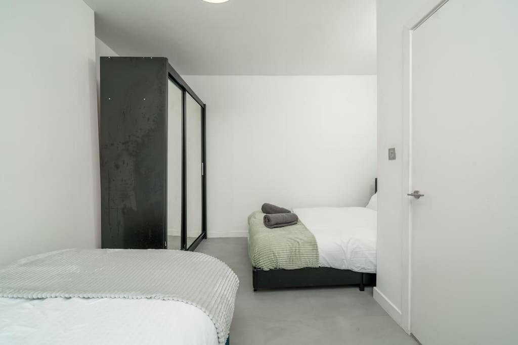 New 3Bed Stylish Apartment With Amazing Transport London Eksteriør billede